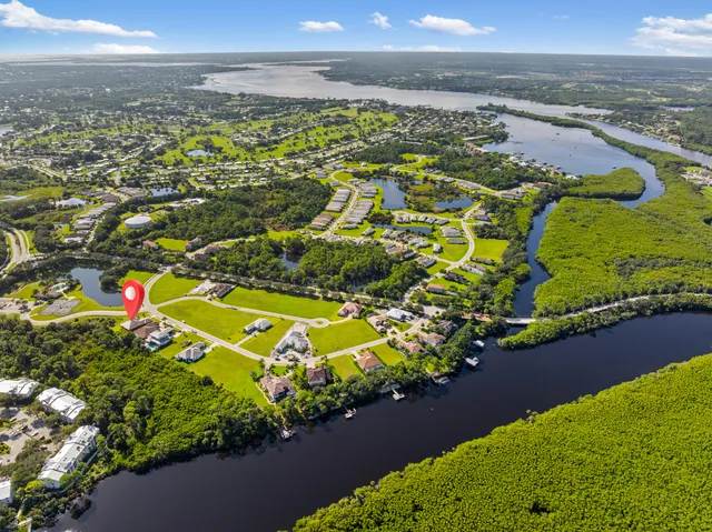 $1,013,000 | 122 Southeast Via Lago Garda, Port St. Lucie, FL 34952