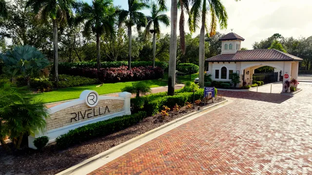 $1,013,000 | 122 Southeast Via Lago Garda, Port St. Lucie, FL 34952