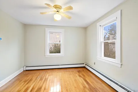 $959,000 | 43 Van Nostrand Avenue, Great Neck, NY 11024
