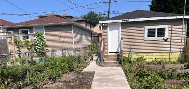 $2,900 | 3741 South Union Avenue, Chicago, IL 60609