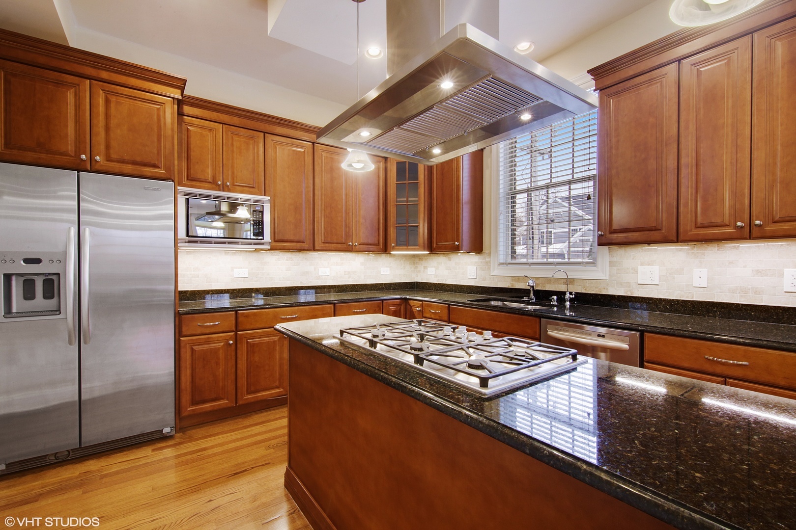 507 Locust Road Wilmette, IL 60091 - Photo 6 of 25