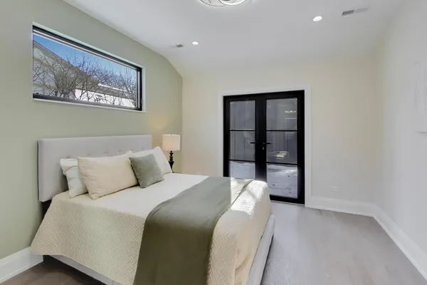 $1,889,500 | 2238 Prairie Street, Glenview, IL 60025