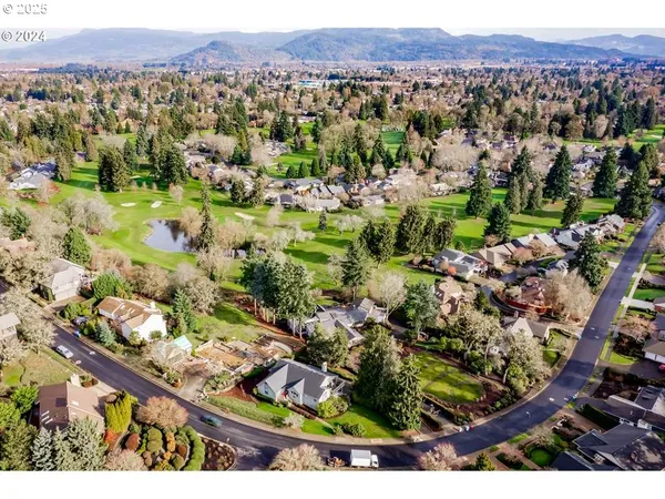 $349,900 | 516 Spyglass Drive, Eugene, OR 97401