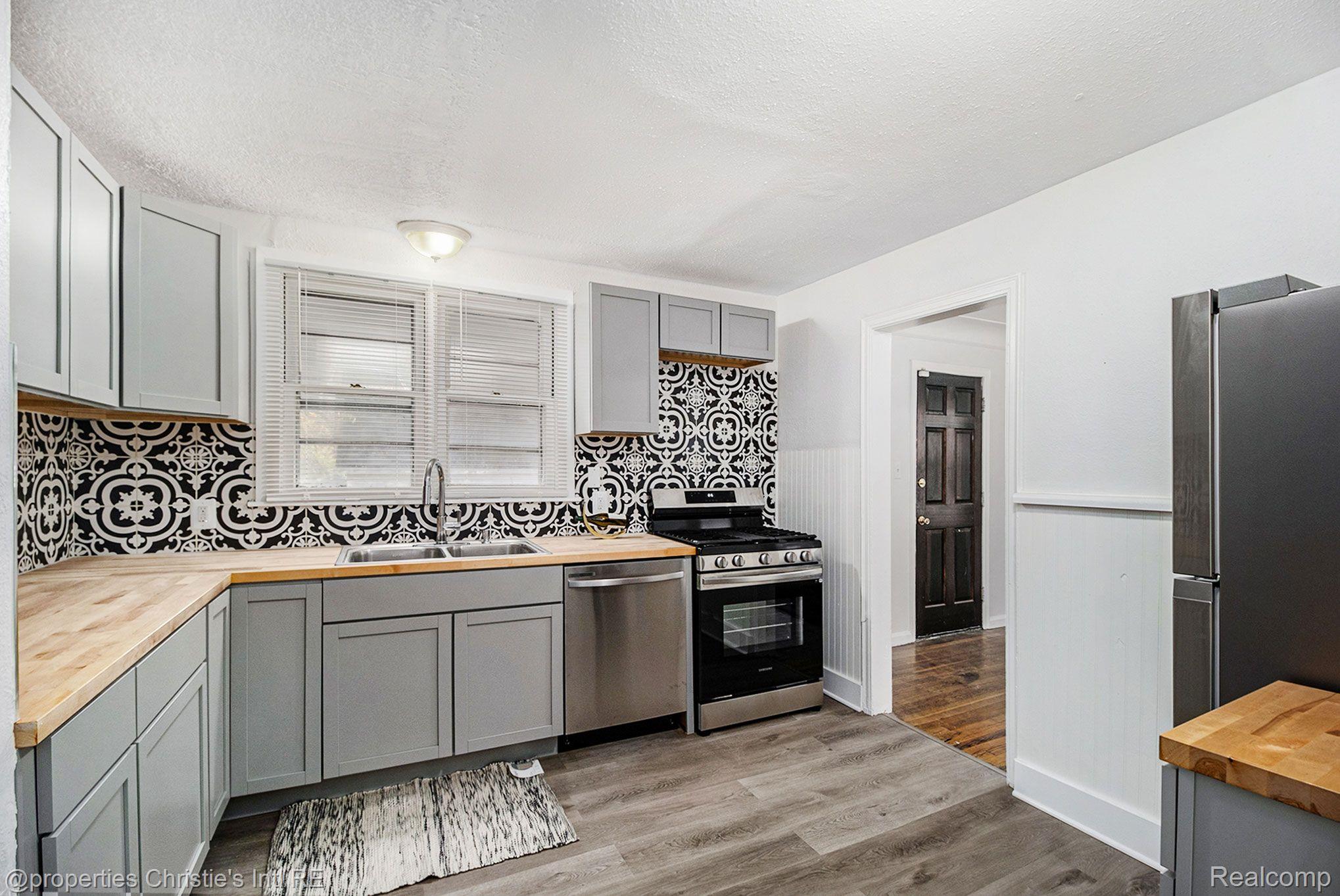 20554 Picadilly Road Detroit, MI 48221 - Photo 9 of 25 Gallery Image 9
