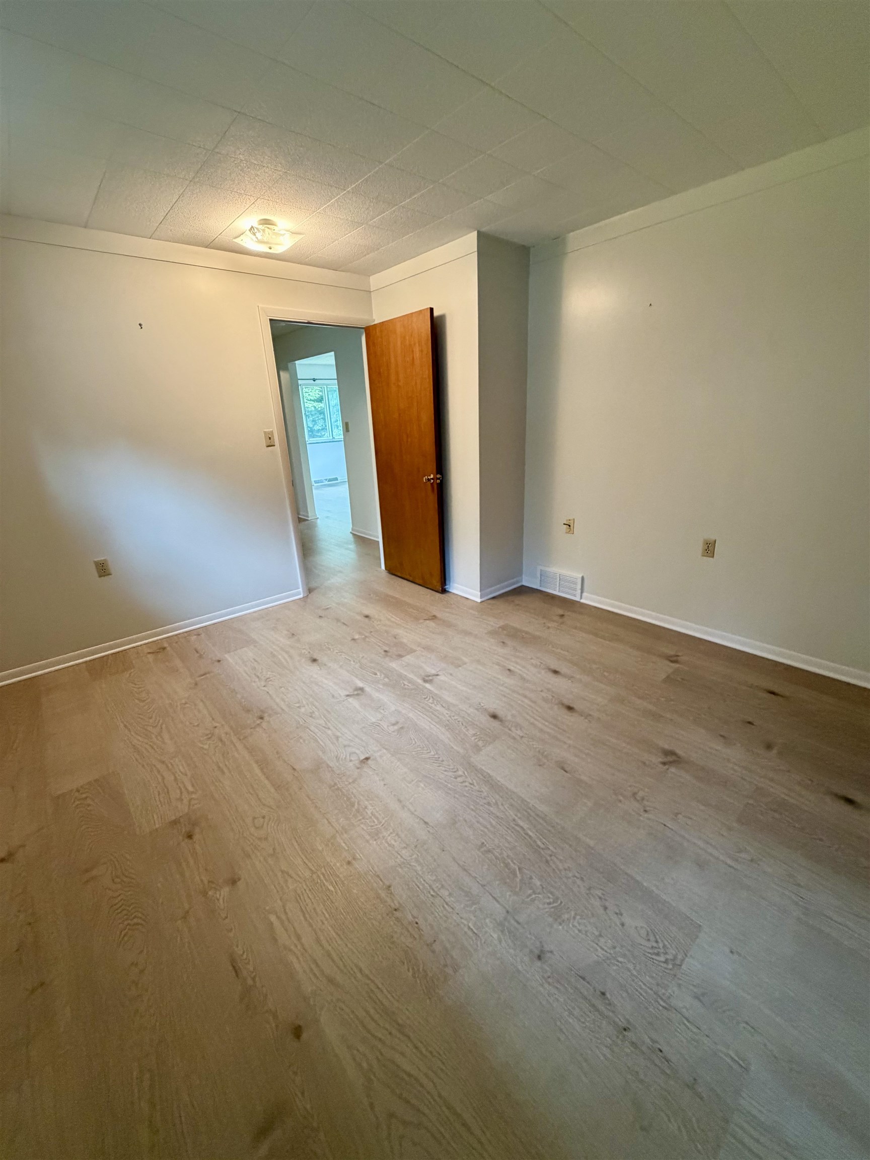 216 8th Street Pinconning, MI 48650 - Photo 18 of 29