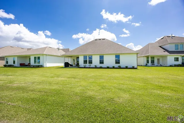 $2,700 | 58890 April Lane, Plaquemine, LA 70764