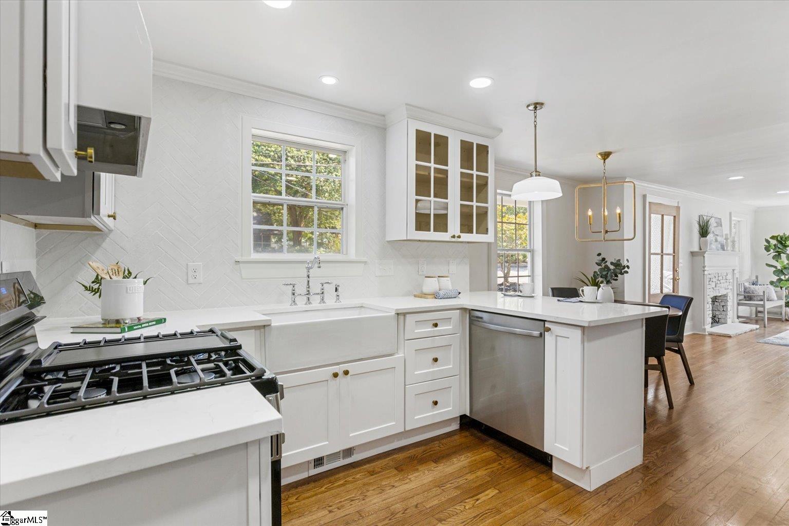201 Ridgecrest Drive Greenville, SC 29609 - Photo 12 of 32 Gallery Image 12