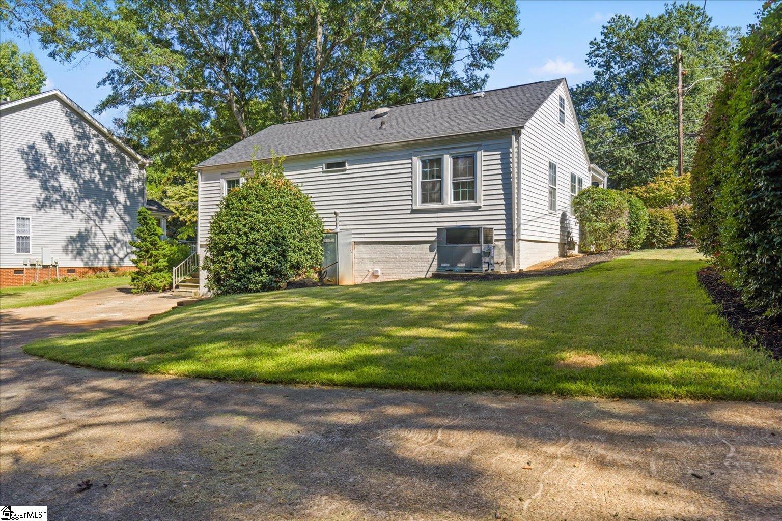 201 Ridgecrest Drive Greenville, SC 29609 - Photo 30 of 32 Gallery Image 30