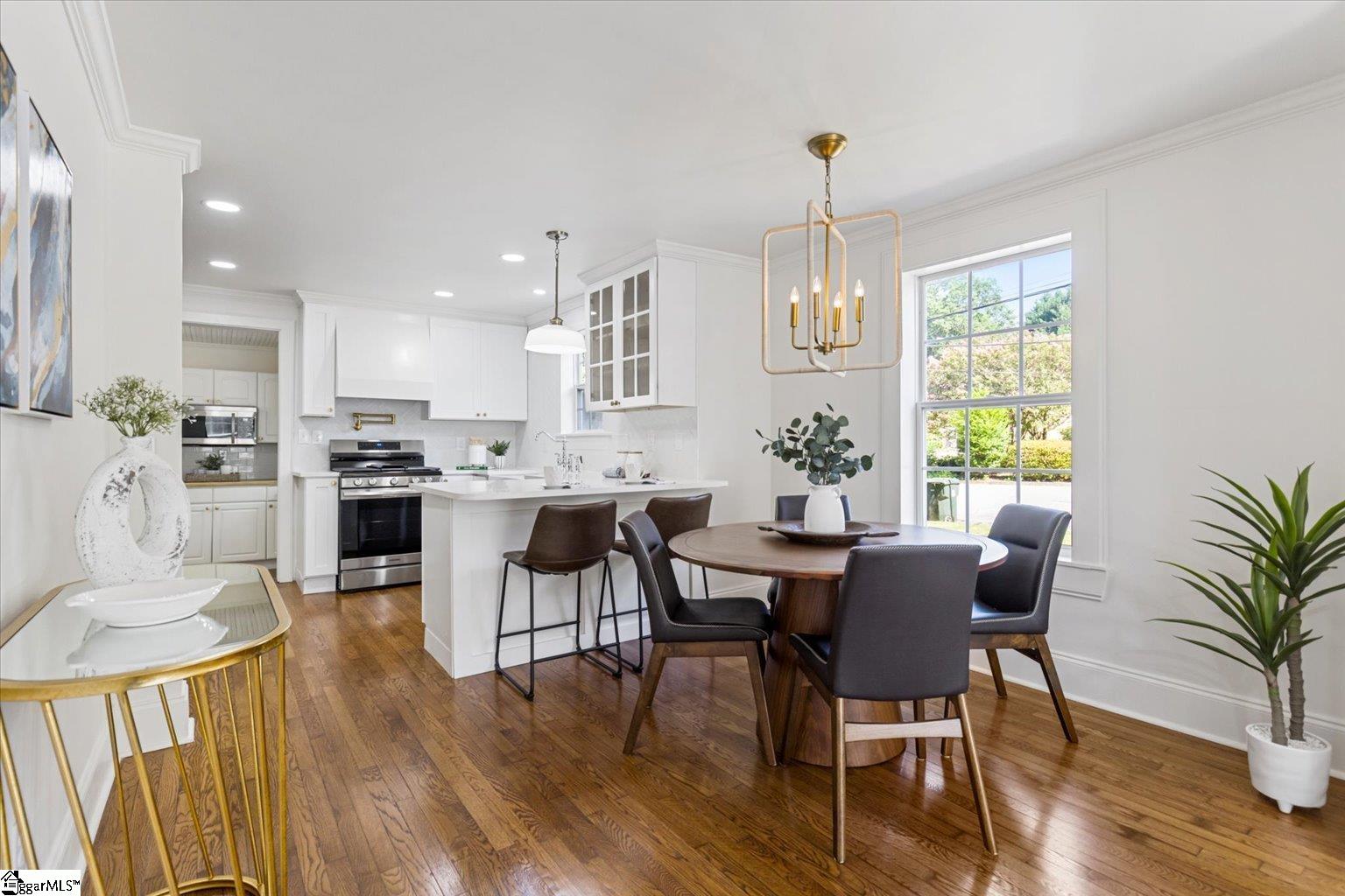 201 Ridgecrest Drive Greenville, SC 29609 - Photo 7 of 32 Gallery Image 7