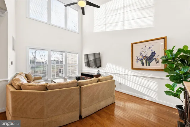 $895,000 | 20026 Valhalla Square, Ashburn, VA 20147