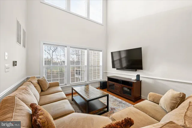 $895,000 | 20026 Valhalla Square, Ashburn, VA 20147