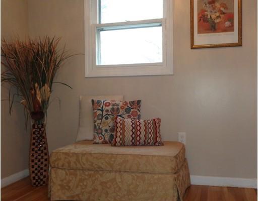 14 Hillside Road Tewksbury, MA 01876 - Photo 17 of 28 Gallery Image 17
