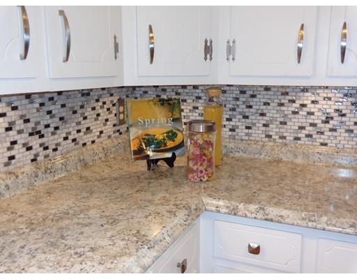 14 Hillside Road Tewksbury, MA 01876 - Photo 4 of 28 Gallery Image 4