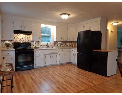 14 Hillside Road Tewksbury, MA 01876 - Photo 7 of 28 Gallery Image 7