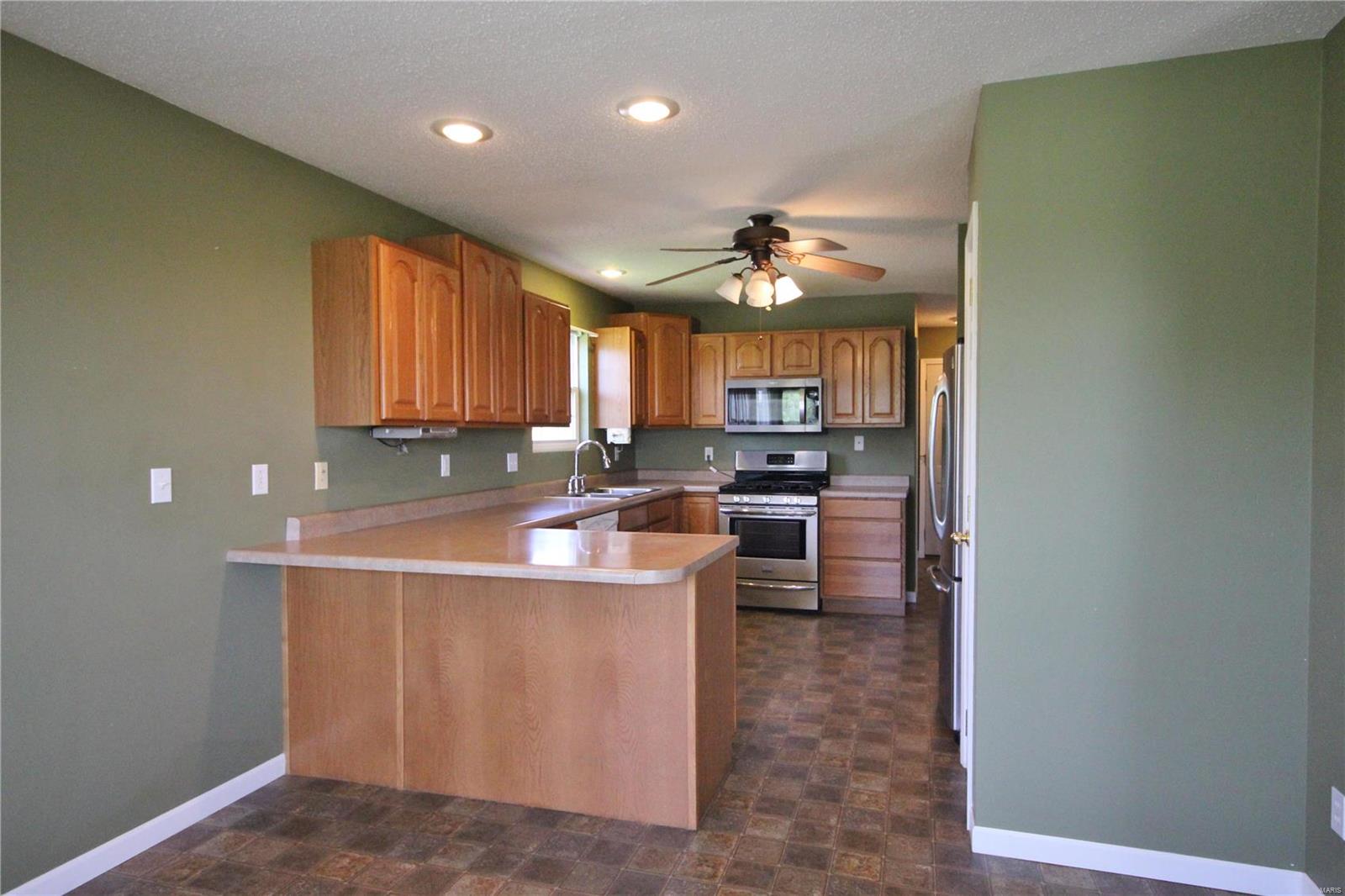 6811 Gushing Spring Edwardsville, IL 62025 - Photo 12 of 49