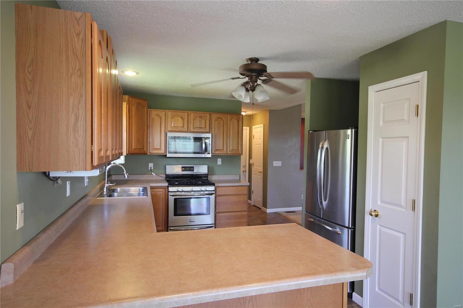 6811 Gushing Spring Edwardsville, IL 62025 - Photo 13 of 49