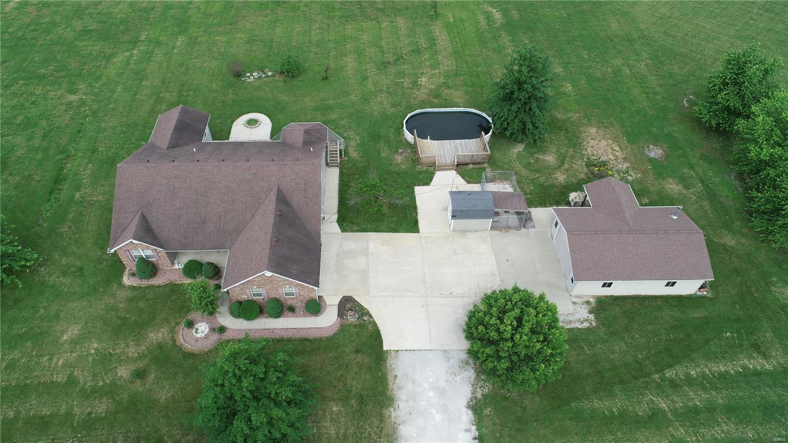 6811 Gushing Spring Edwardsville, IL 62025 - Photo 3 of 49