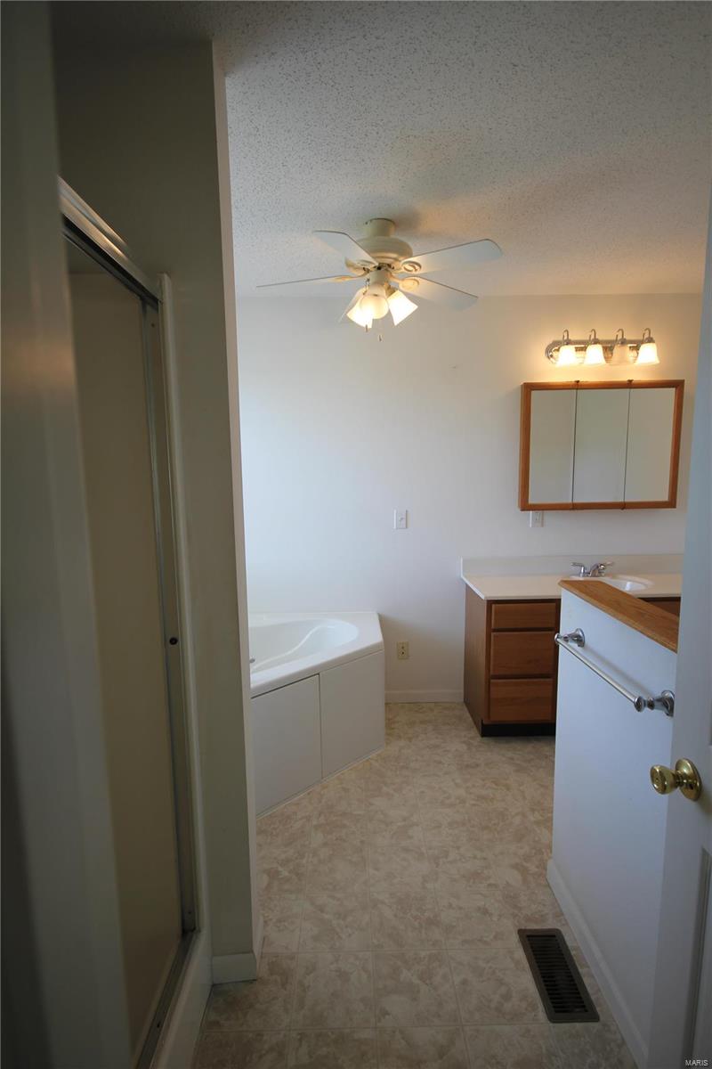 6811 Gushing Spring Edwardsville, IL 62025 - Photo 22 of 49
