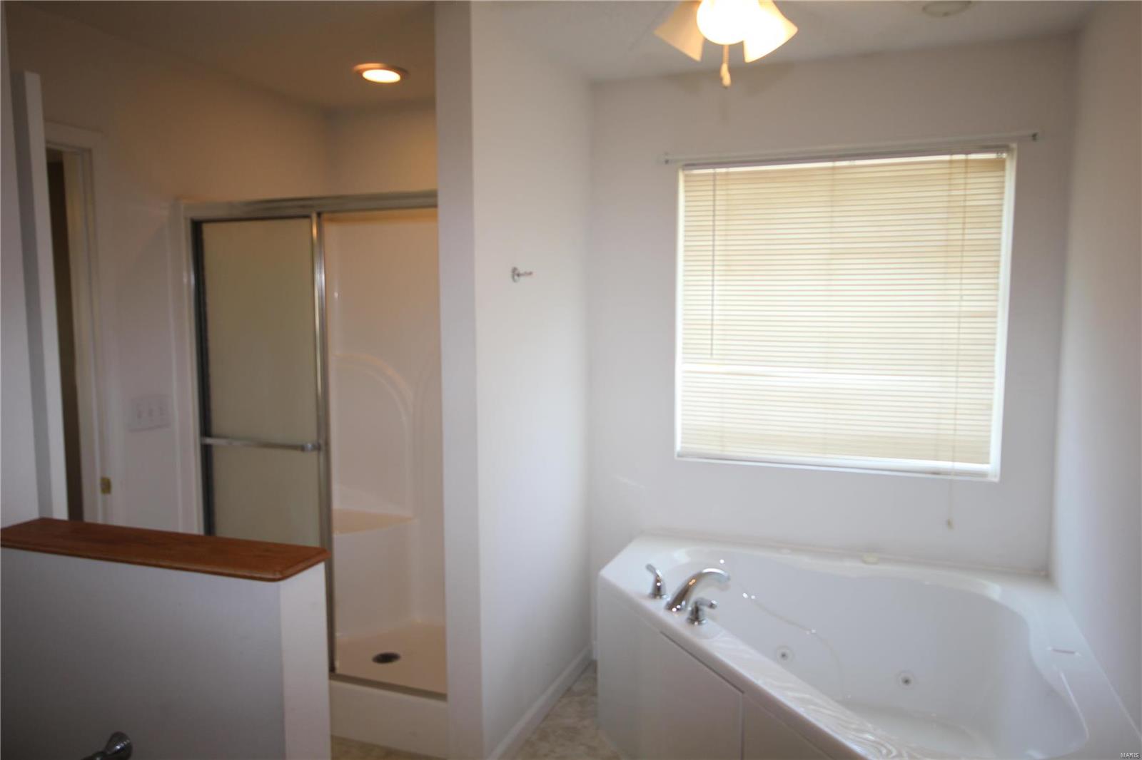 6811 Gushing Spring Edwardsville, IL 62025 - Photo 23 of 49