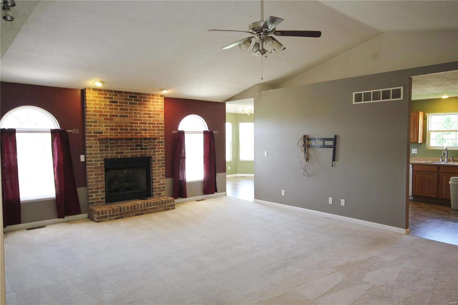 6811 Gushing Spring Edwardsville, IL 62025 - Photo 7 of 49