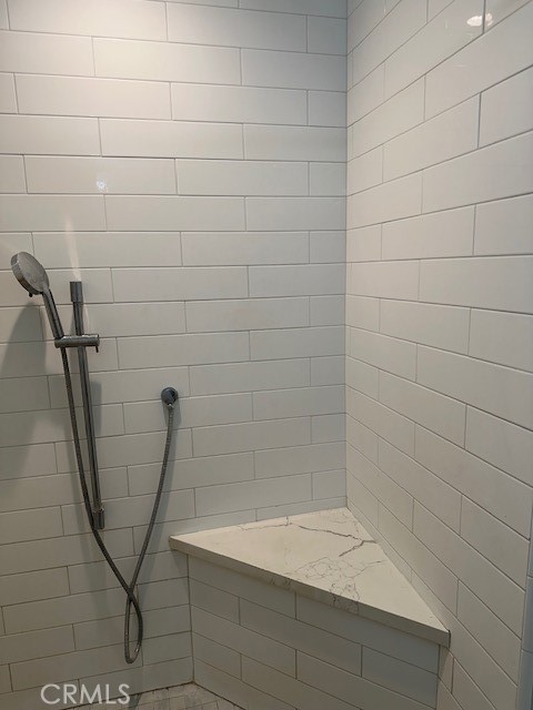 3967 Goodwin Avenue Simi Valley, CA 93063 - Photo 3 of 9 a bathroom with a bathtub