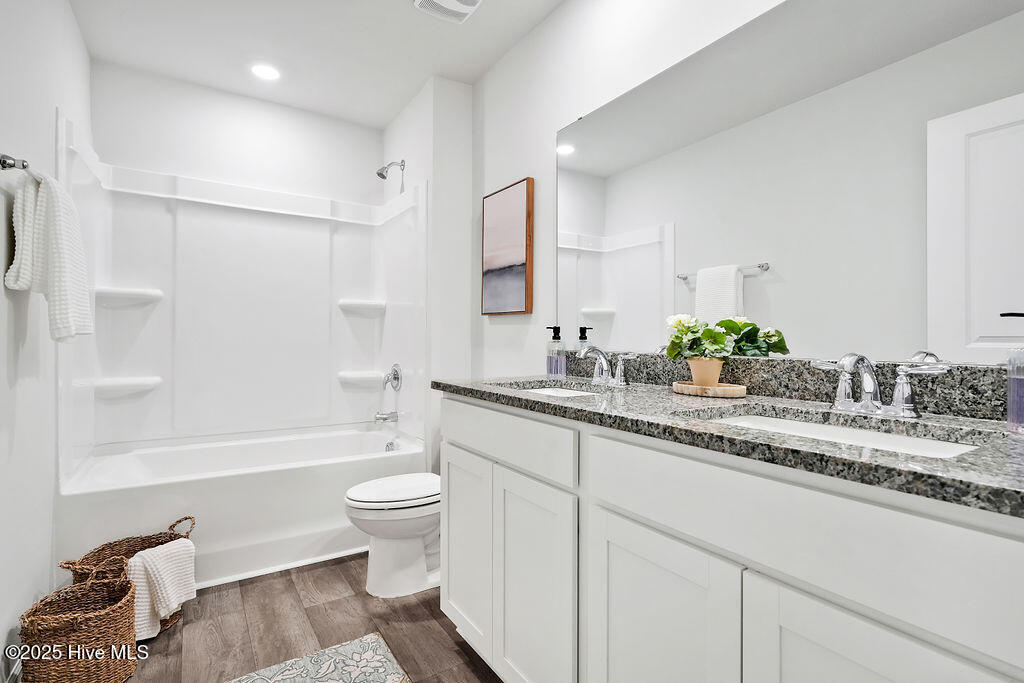 710 Lantern Rst Lane, Unit LOT 490 Jacksonville, NC 28546 - Photo 33 of 40 bathroom 2