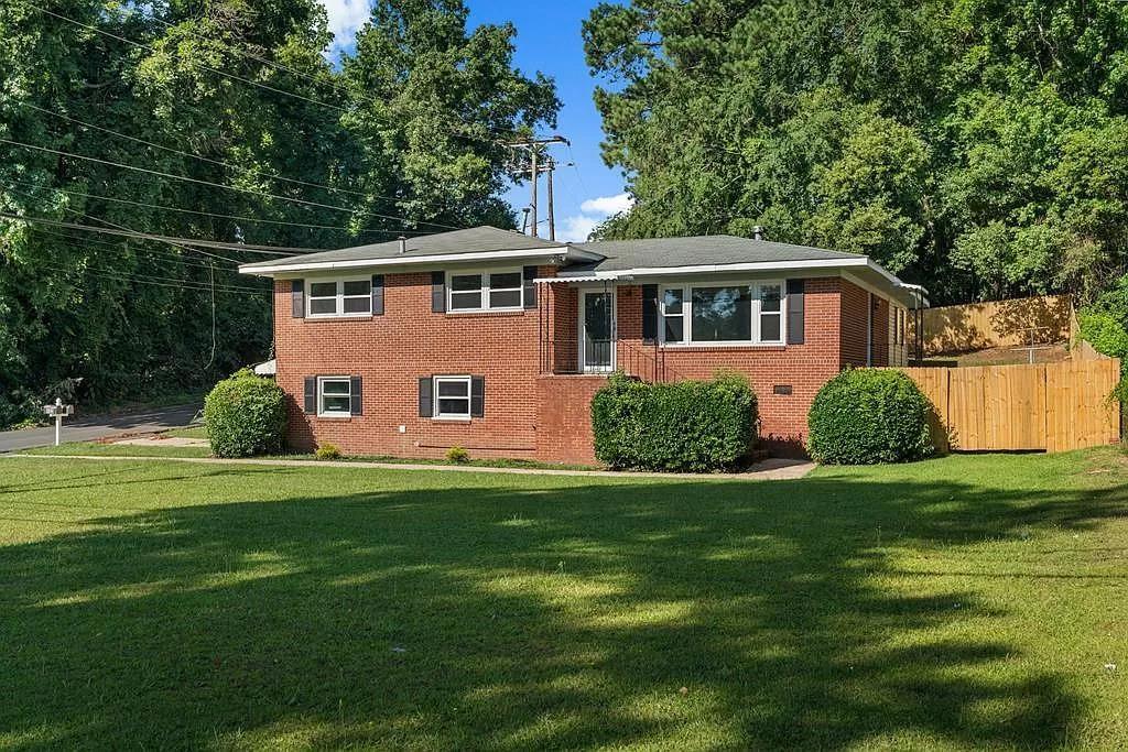 803 Lichfield Road Columbus, GA 31904 - Photo 1 of 27 Main View