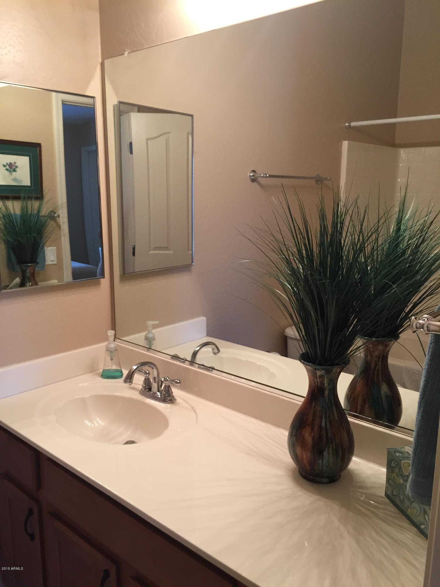 2150 East Bell Road, Unit 1094 Phoenix, AZ 85022 - Photo 12 of 17 Master Bath #2