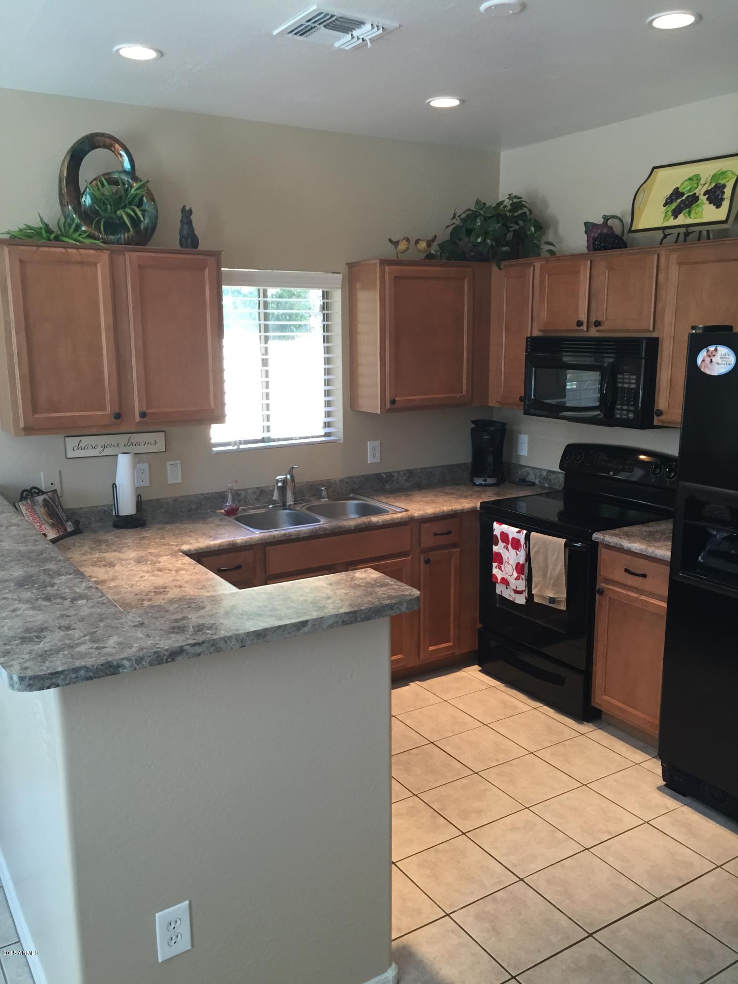 2150 East Bell Road, Unit 1094 Phoenix, AZ 85022 - Photo 6 of 17 Kitchen