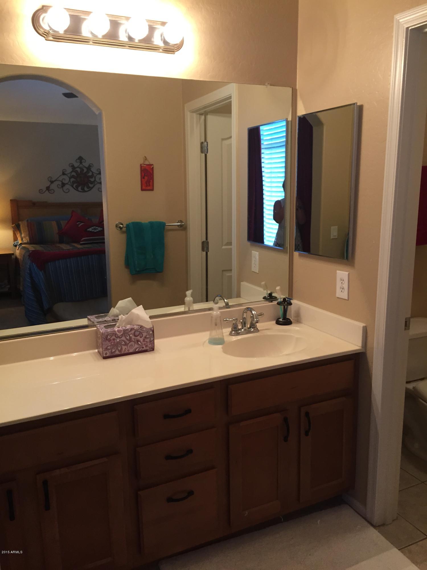 2150 East Bell Road, Unit 1094 Phoenix, AZ 85022 - Photo 10 of 17 Master Bath #1