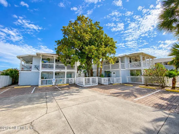 $1,595 | 213 South 12th Street, Unit A, Jacksonville Beach, FL 32250