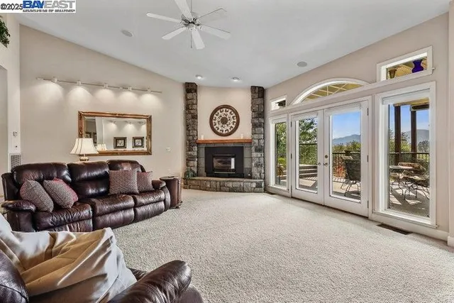 a view of an entryway with front door