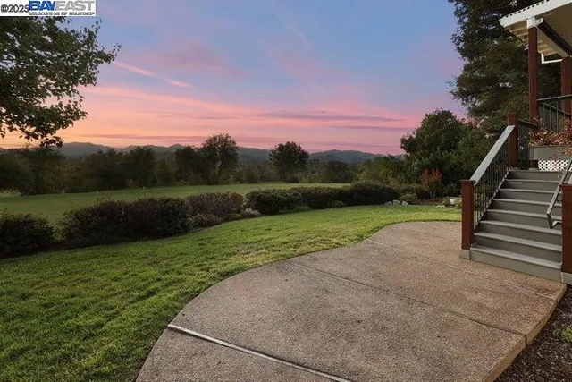 $565,000 | 6038 Gleneagles Court, Redding, CA 96003