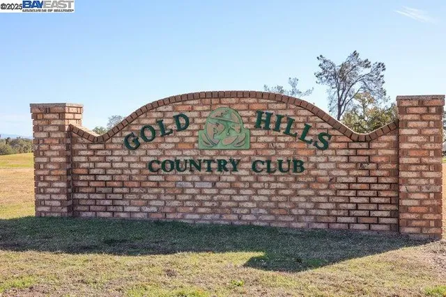 $565,000 | 6038 Gleneagles Court, Redding, CA 96003