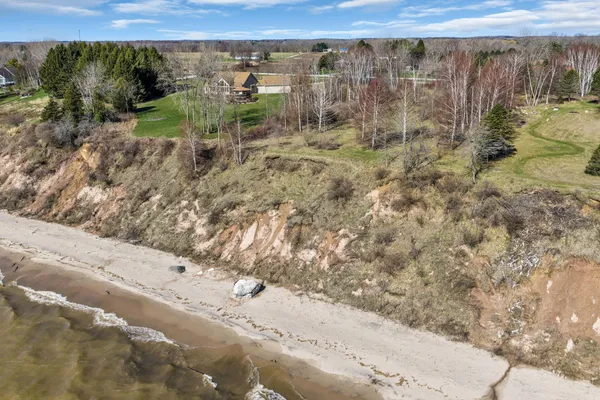 $299,000 | Lot 1 Hwy Q-c, Manitowoc, WI 54220