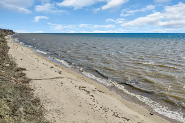 $299,000 | Lot 1 Hwy Q-c, Manitowoc, WI 54220