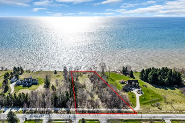 $299,000 | Lot 1 Hwy Q-c, Manitowoc, WI 54220