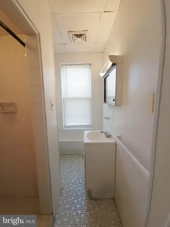 $1,195 | 818 Wynnewood Road, Unit 3, Philadelphia, PA 19151