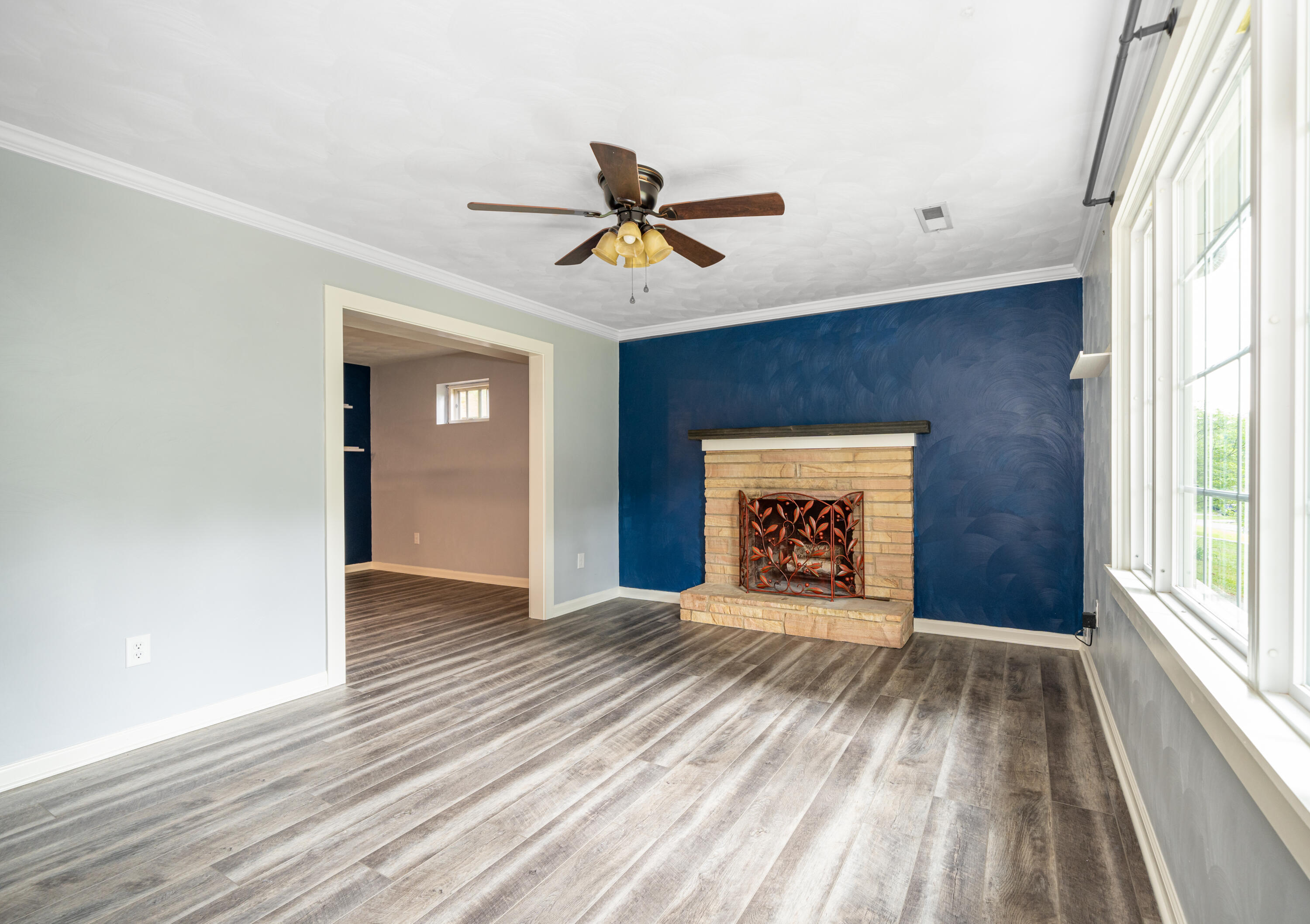 314 Scalybark Drive Blue Ridge, VA 24064 - Photo 4 of 16 Living room