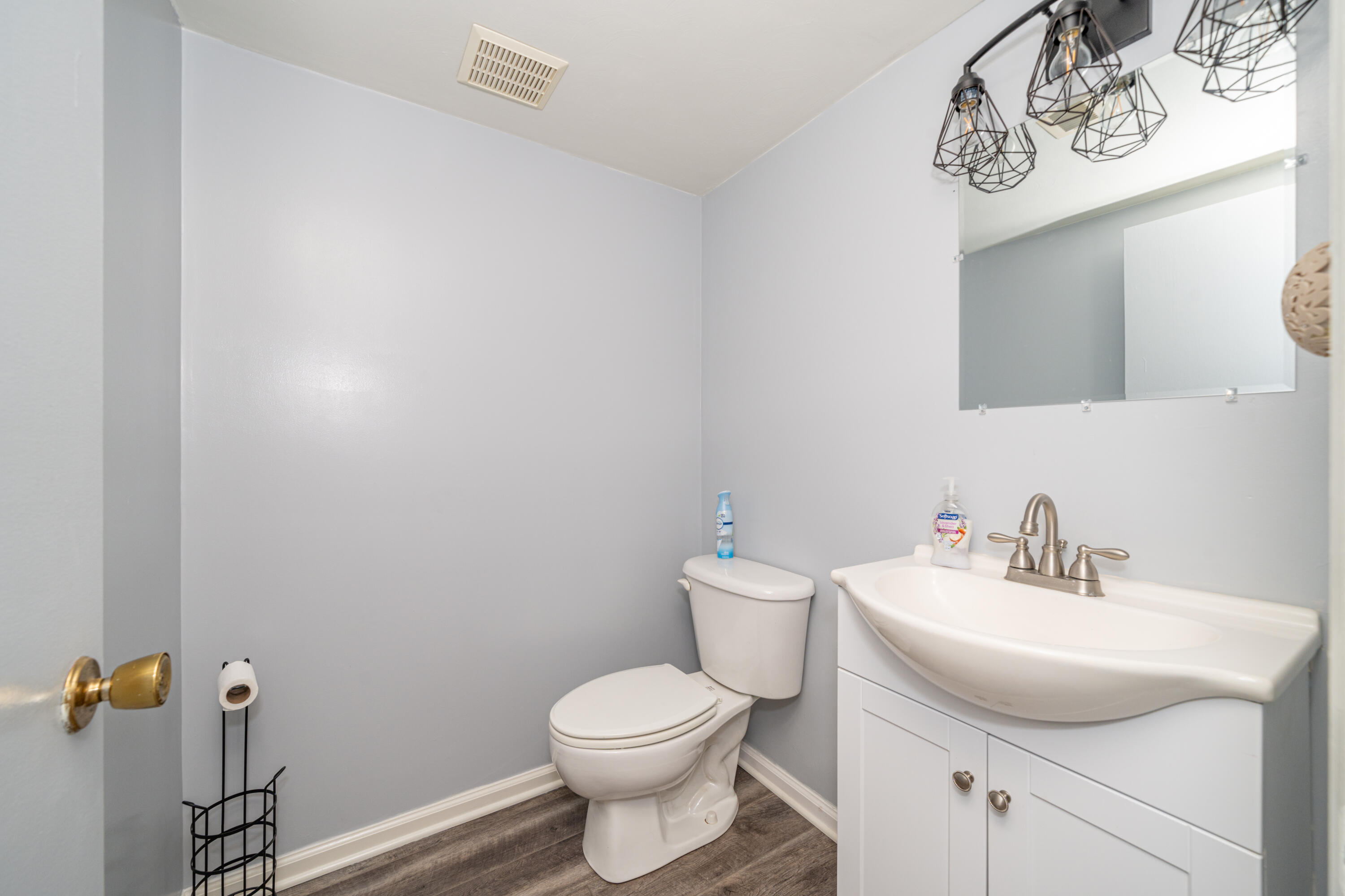 314 Scalybark Drive Blue Ridge, VA 24064 - Photo 9 of 16 Half bath