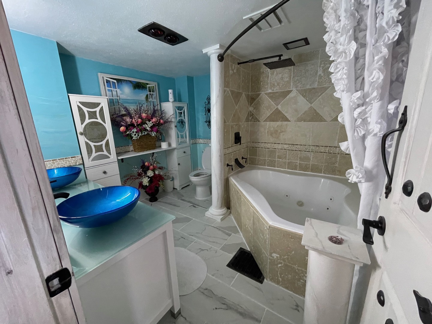 382 Keigwin Road Walnut, IL 61376 - Photo 47 of 49 a bathroom with a tub and sink