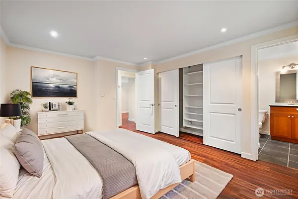 $427,500 | 14010 Northeast 181st Place, Unit C102, Woodinville, WA 98072