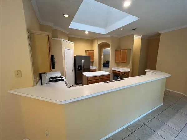 $2,290 | 1120 Deer Valley Lane, Arlington, TX 76001