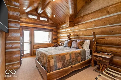 $18,900,000 | 10285 West Youth Camp Road, Columbus, IN 47201