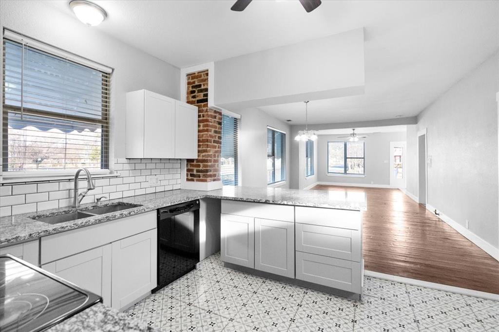 419 West 5th Street Bonham, TX 75418 - Photo 6 of 20