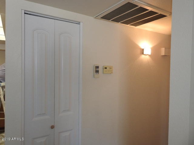 2016 East Greenway Road Phoenix, AZ 85022 - Photo 5 of 44 DSCN0234