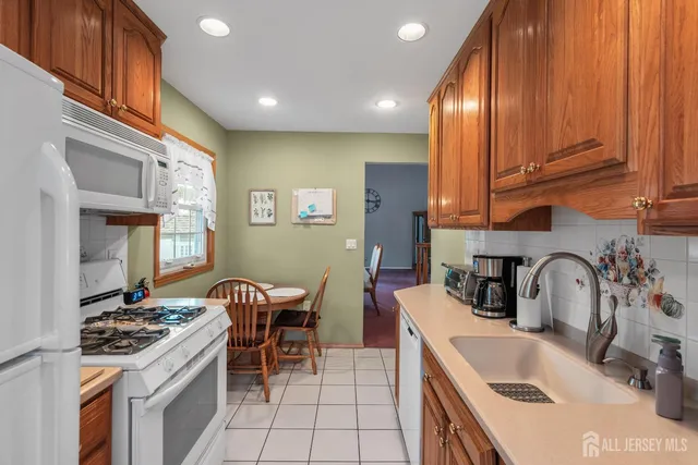 $569,999 | 36 Farmbrook Drive, Old Bridge, NJ 08857