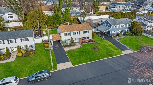 $569,999 | 36 Farmbrook Drive, Old Bridge, NJ 08857