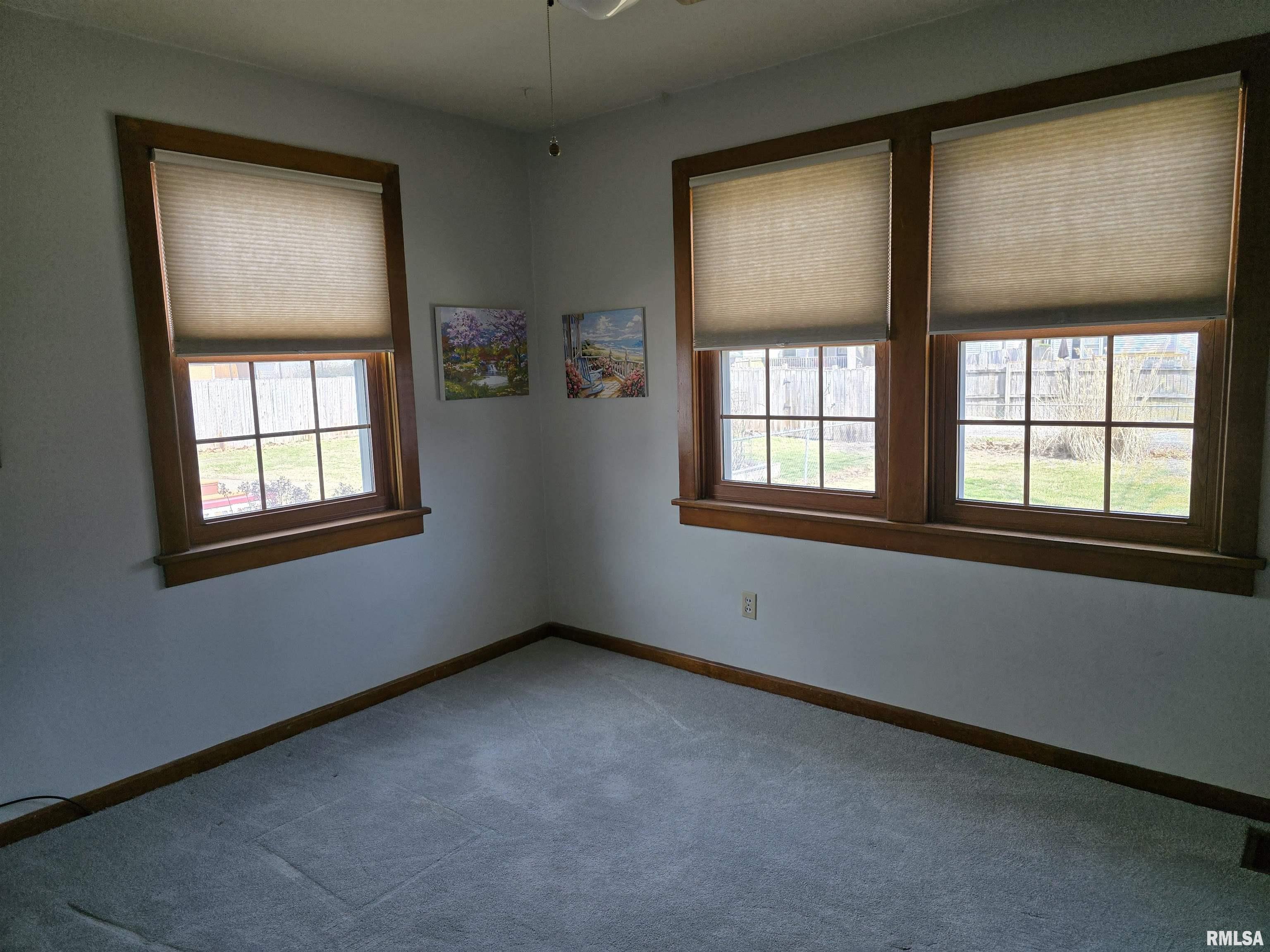 2136 South Whittier Avenue Springfield, IL 62704 - Photo 3 of 9