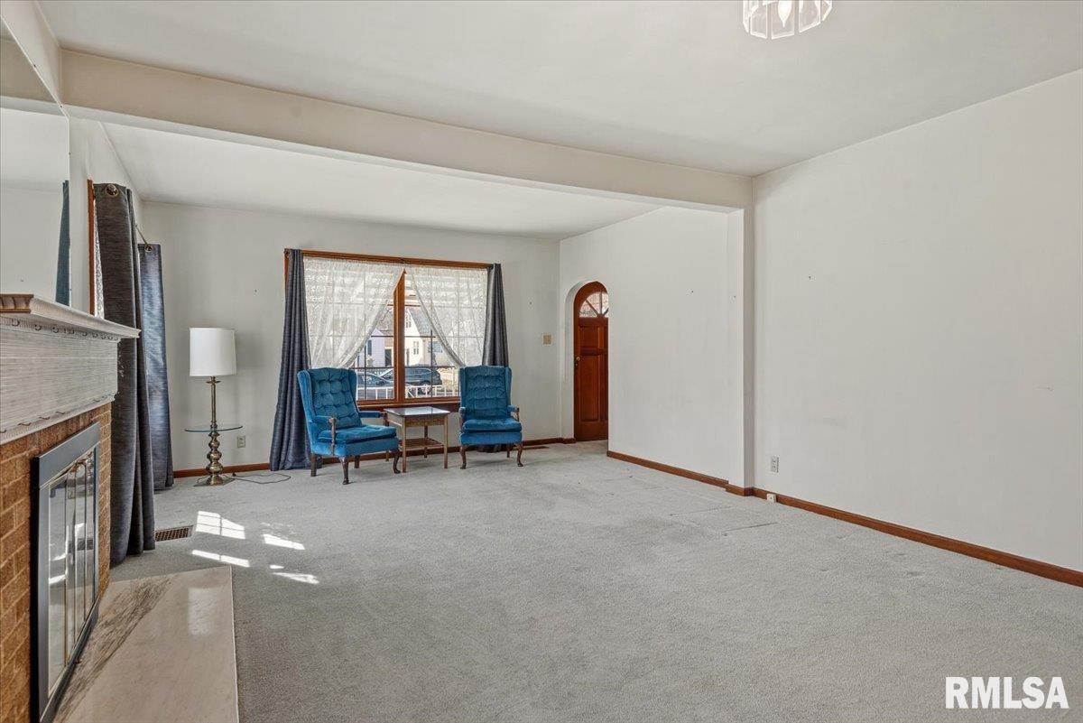 2136 South Whittier Avenue Springfield, IL 62704 - Photo 6 of 40